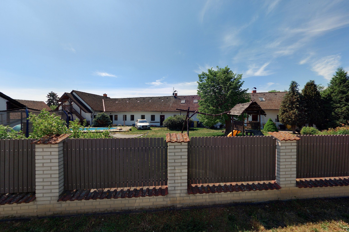 RS HOUSE