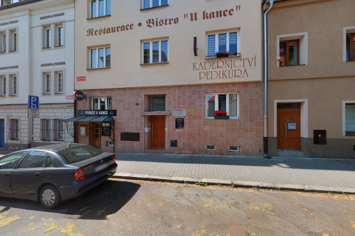 Veronika Hálová Realitní makléř