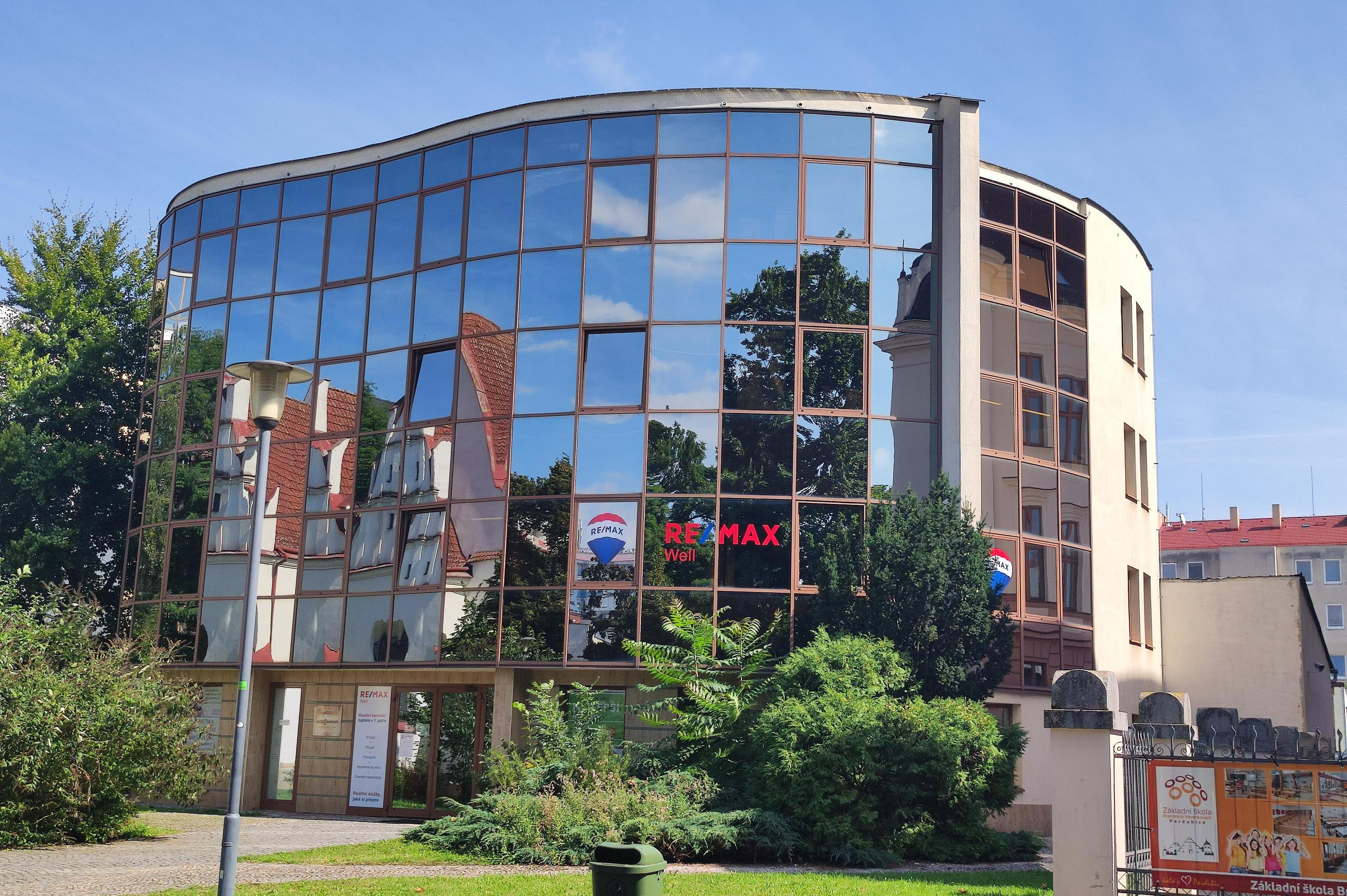 RE/MAX Well